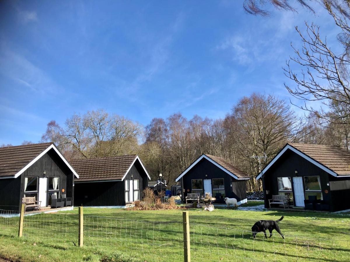 Kilcoy Chalets เมียร์ออฟออร์ด ภายนอก รูปภาพ