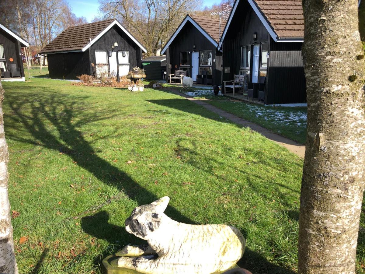 Kilcoy Chalets เมียร์ออฟออร์ด ภายนอก รูปภาพ