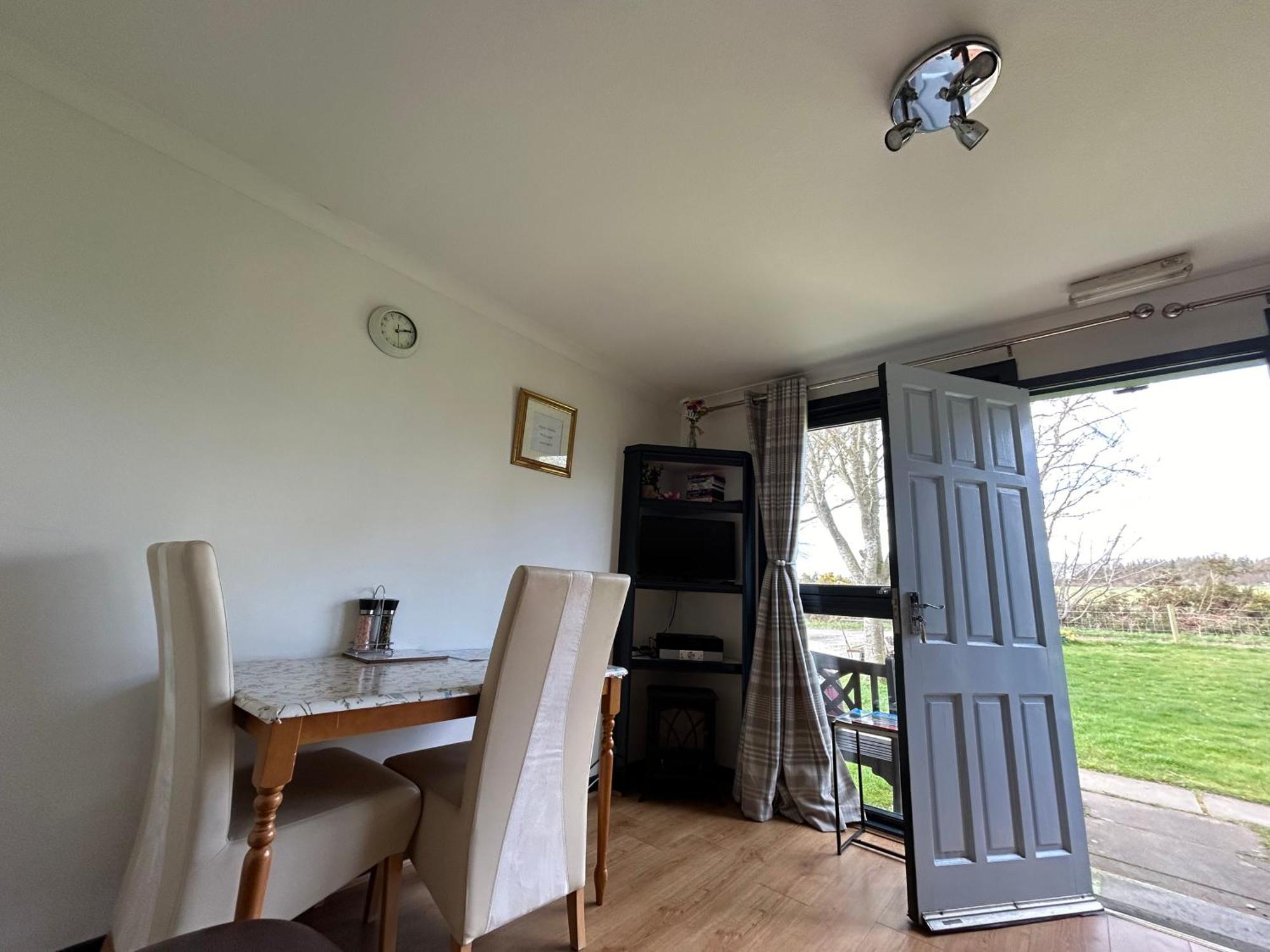 Kilcoy Chalets เมียร์ออฟออร์ด ภายนอก รูปภาพ